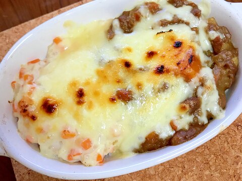 カレーとクリームシチューのWソースチーズドリア